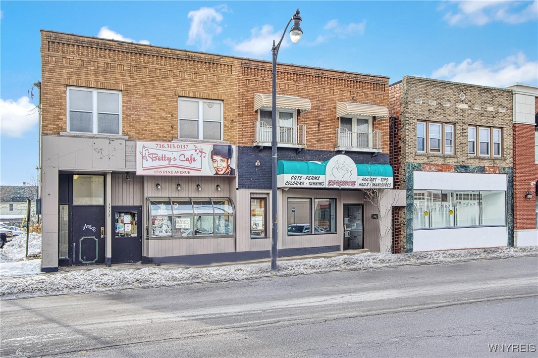 photo 2 : 1715 Pine Avenue, Niagara Falls NY 14301