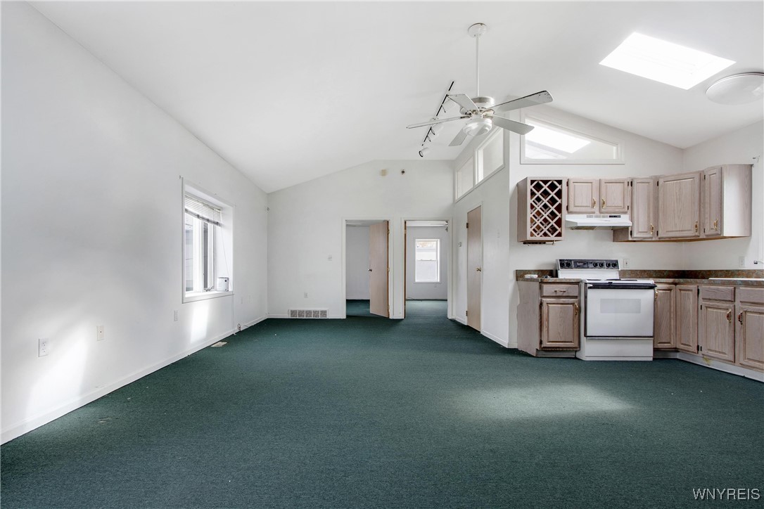 photo 2 : 639 17th Street, Niagara Falls NY 14301
