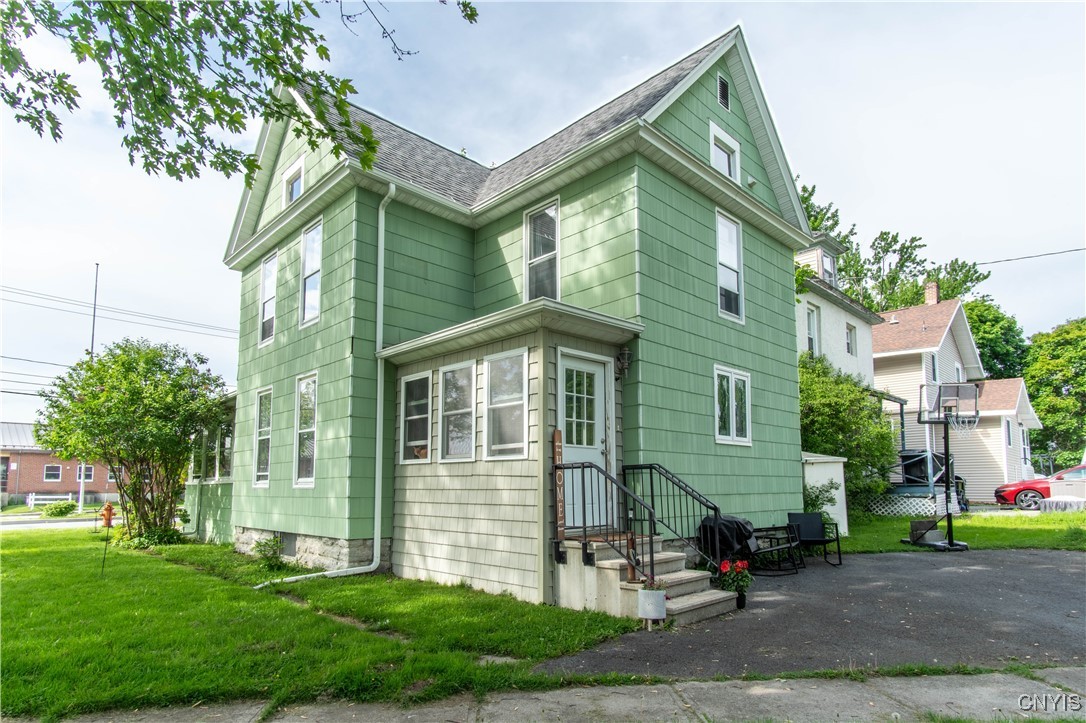 photo 2 : 531 South Massey Street, Watertown City NY 13601
