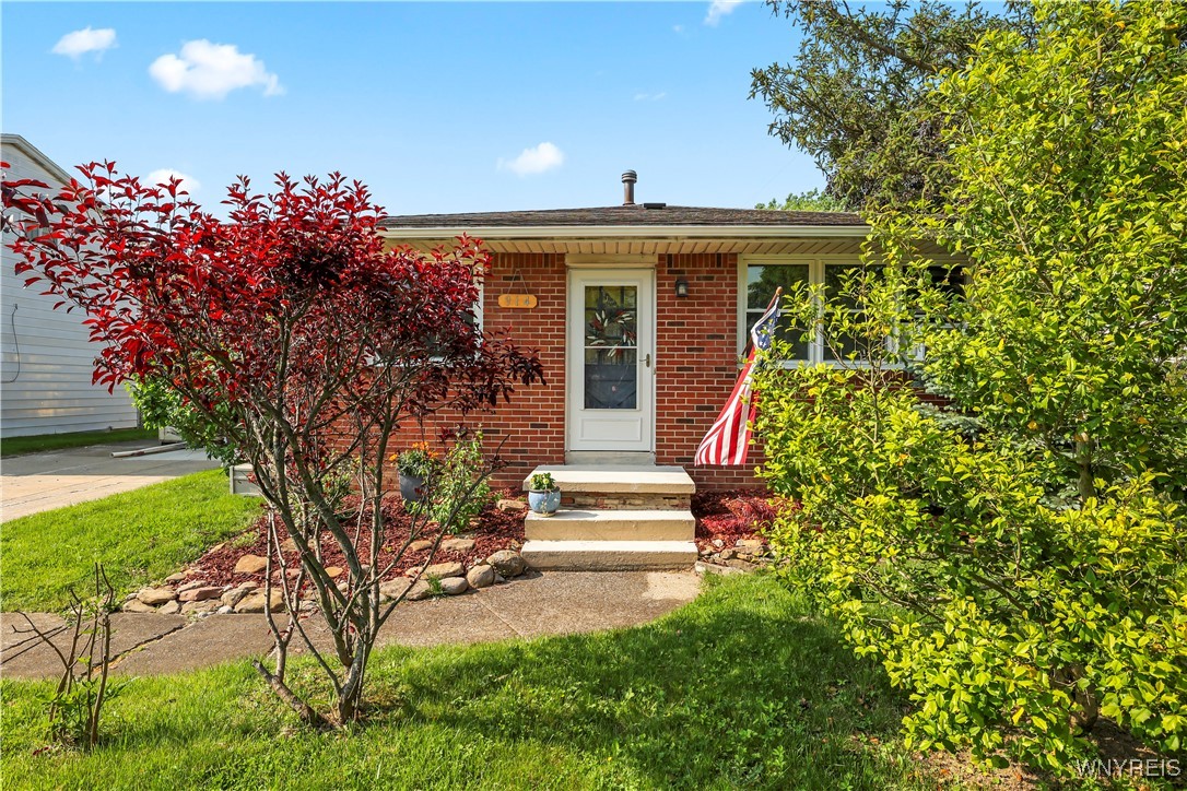 photo 0: 914 Reserve Road, West Seneca NY 14224