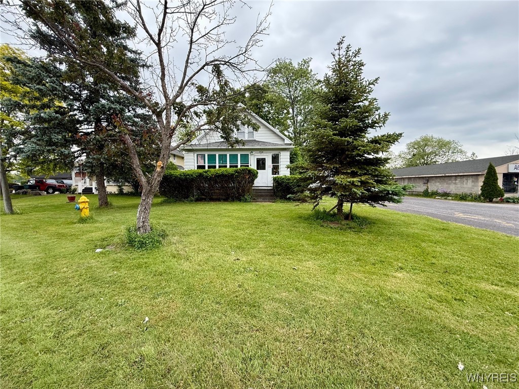 photo Fjd4f5zODVcObbPeHsU8KzuG8F-d1dA204: 2538 Niag Falls Boulevard South, Wheatfield NY 14304