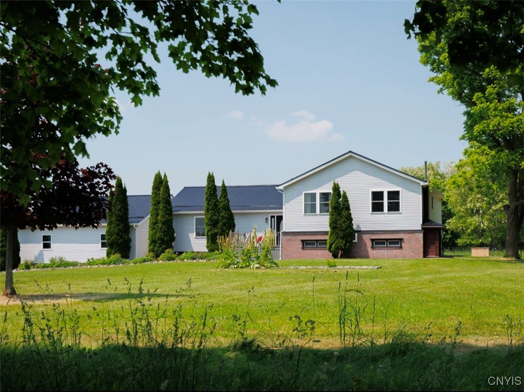 photo undefined: 19195 County Route 63, Hounsfield NY 13601