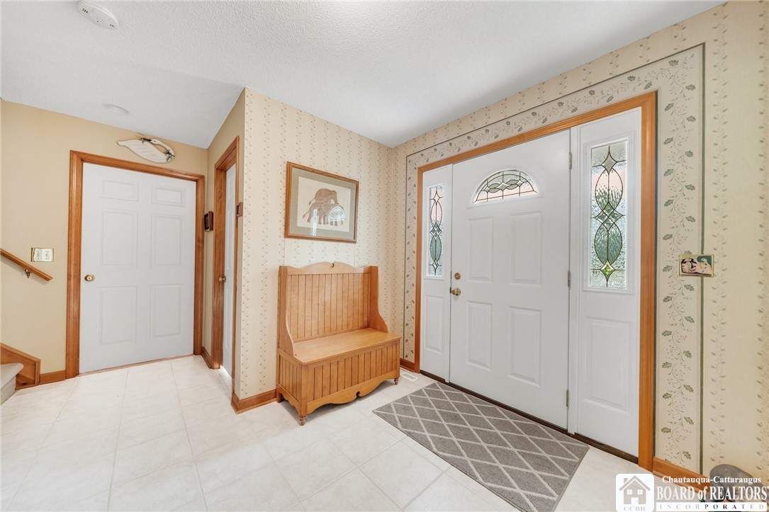 photo 2 : 7080 Goodrich Road, Clarence NY 14032