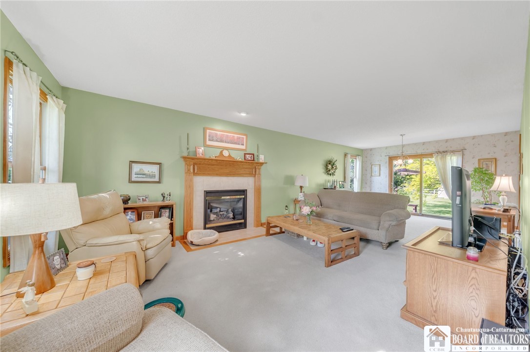 photo 4 : 7080 Goodrich Road, Clarence NY 14032