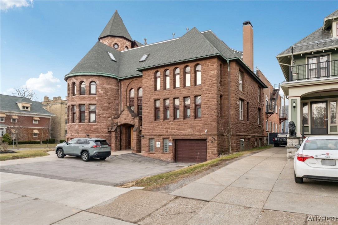 photo cwqDcO9pNr0xs3k: 231 Richmond Avenue 4, Buffalo NY 14222