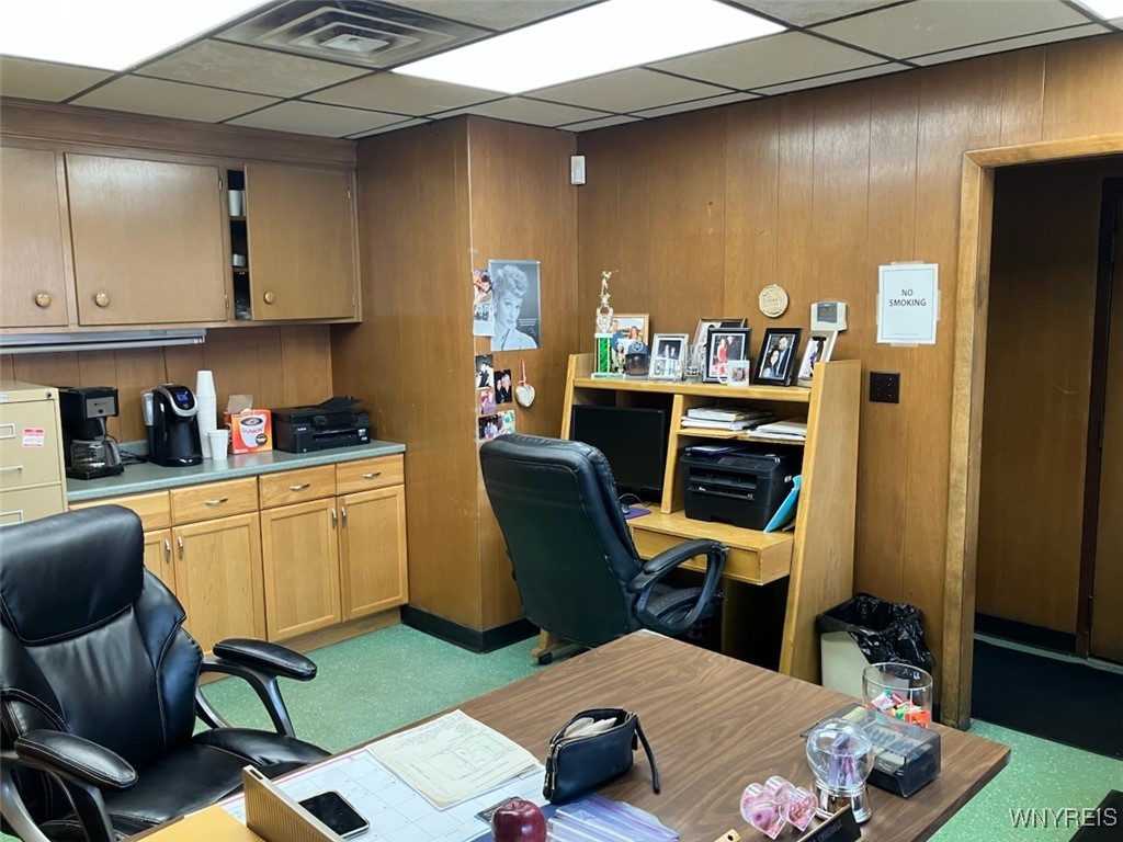 photo 4 : 2543 Seneca Avenue, Niagara Falls NY 14305