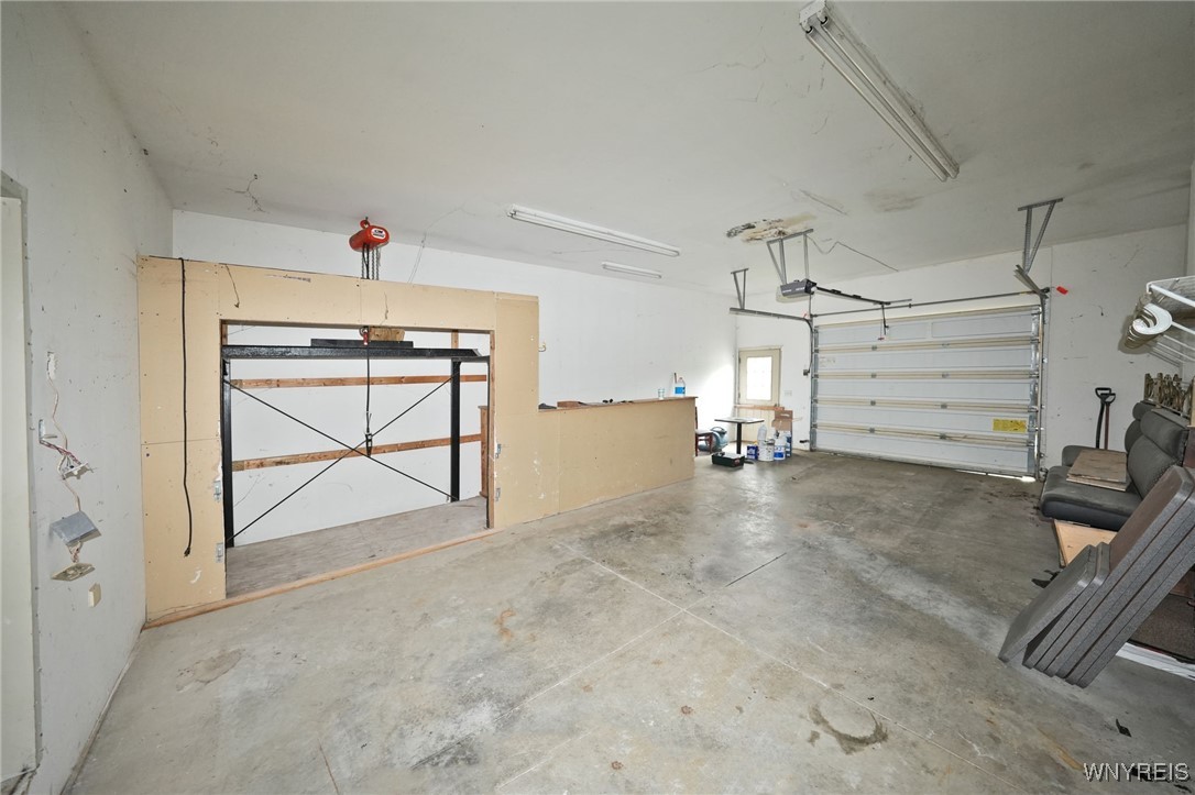photo 6HK9fEVL7XQSFoFyFGyzDu3j-1A1GbaTqV8UU: 255 Aldrich Street, Collins NY 14070