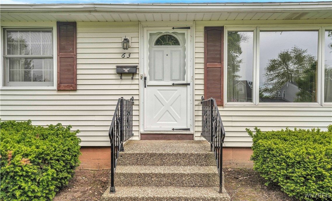 photo g5fikVWuDfMe0ber7YC8I6fw4PcOAy: 63 Princeton Court, Cheektowaga NY 14225