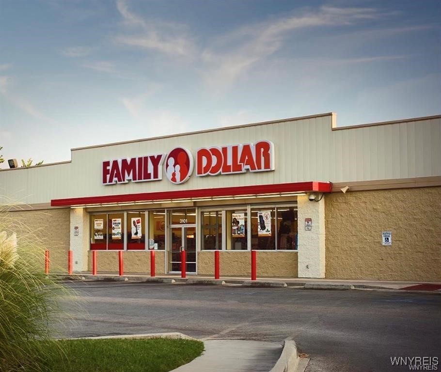 photo HsAhJ2yOH8gkowowZlj7biL03GU0: 1309 Pine Avenue, Niagara Falls NY 14301