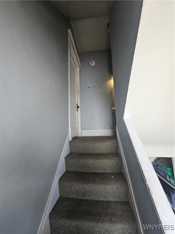 photo lOAbyRoThanwtPPg: 28 Knox Avenue Upper, Buffalo NY 14216