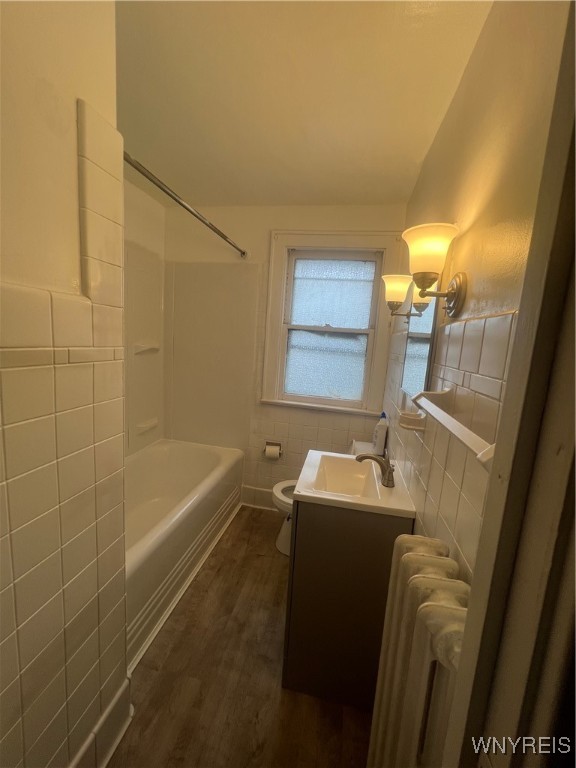 photo jnBA6K2wAlt9: 81 Concord Drive, Cheektowaga NY 14215