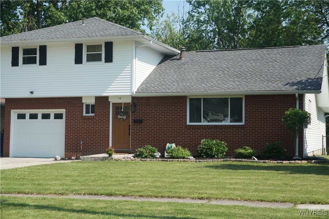photo : 10 Laurelton Drive, West Seneca NY 14224
