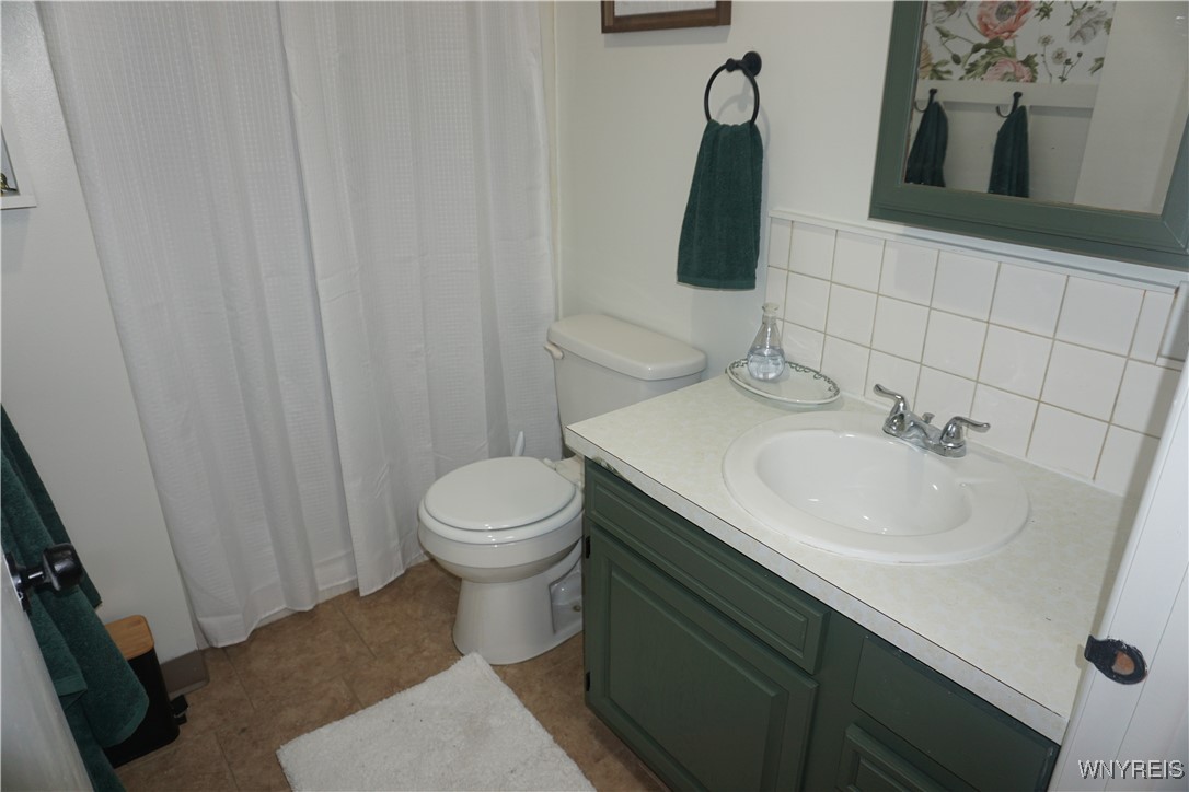 photo sS2F8tczk0g: 10 Laurelton Drive, West Seneca NY 14224