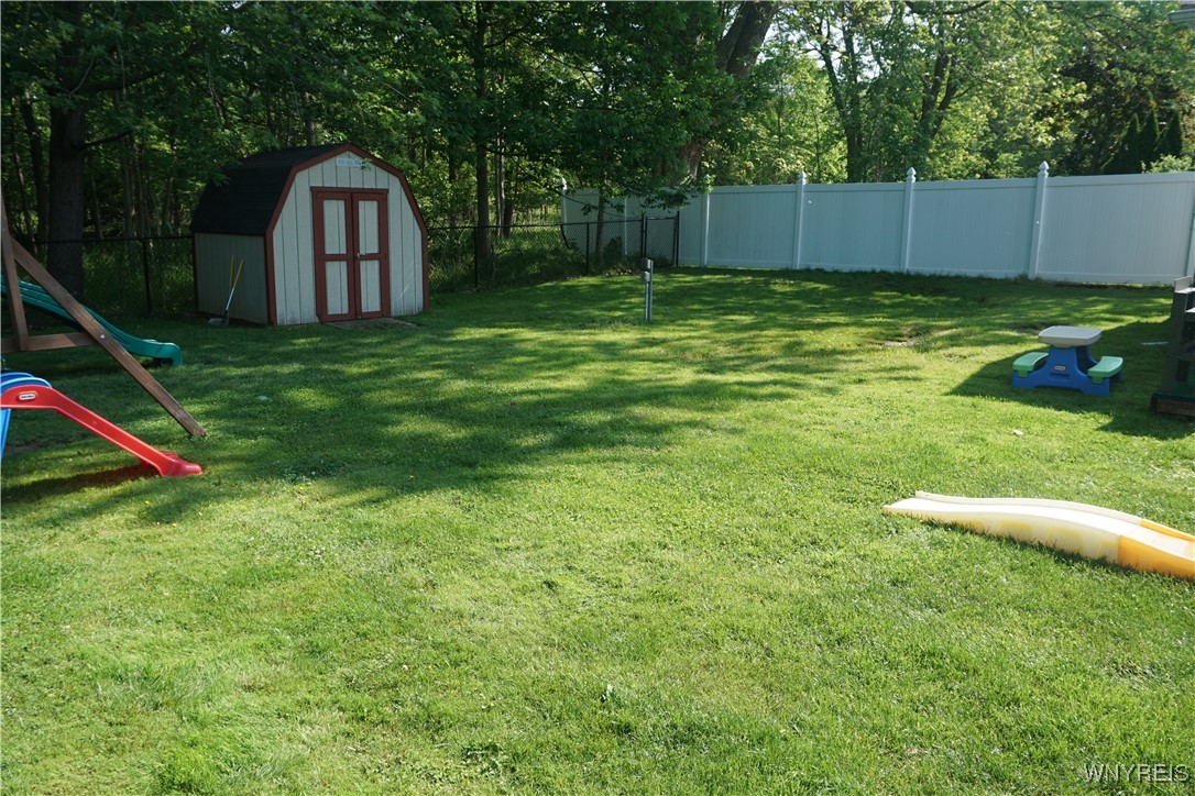 photo 4 : 10 Laurelton Drive, West Seneca NY 14224