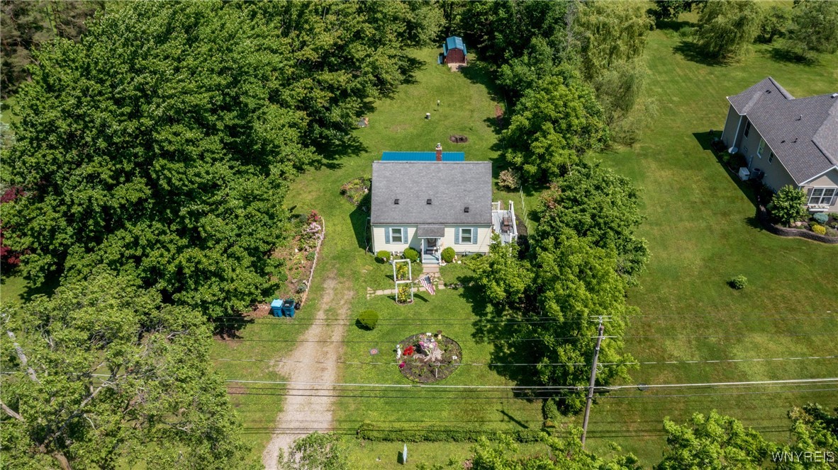 photo 4 : 7084 Versailles Road, Evans NY 14047