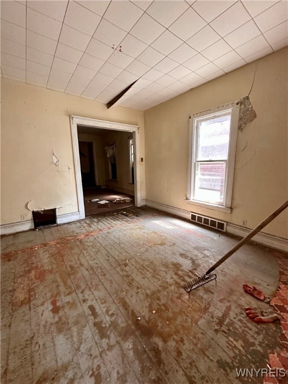 photo -g5nuiDNNLsANaTiH9Jw: 628 Elmwood Avenue, Niagara Falls NY 14301