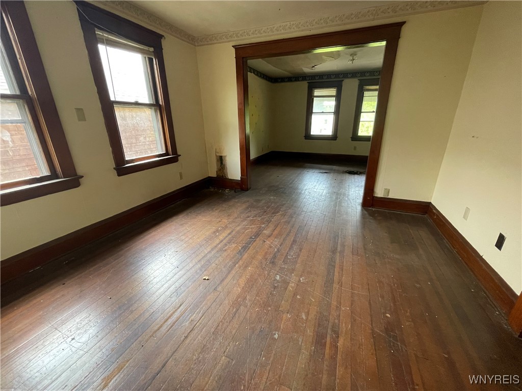 photo 3 : 640 Elmwood Avenue, Niagara Falls NY 14301