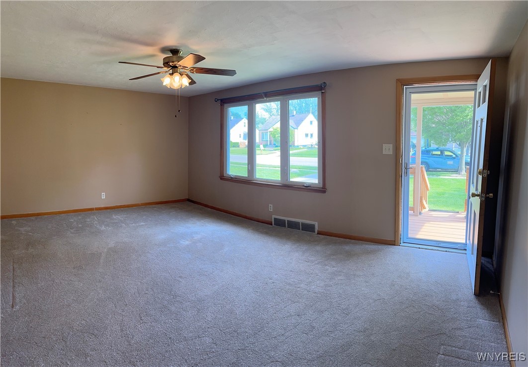 photo 2 : 64 Seton Road, Cheektowaga NY 14225