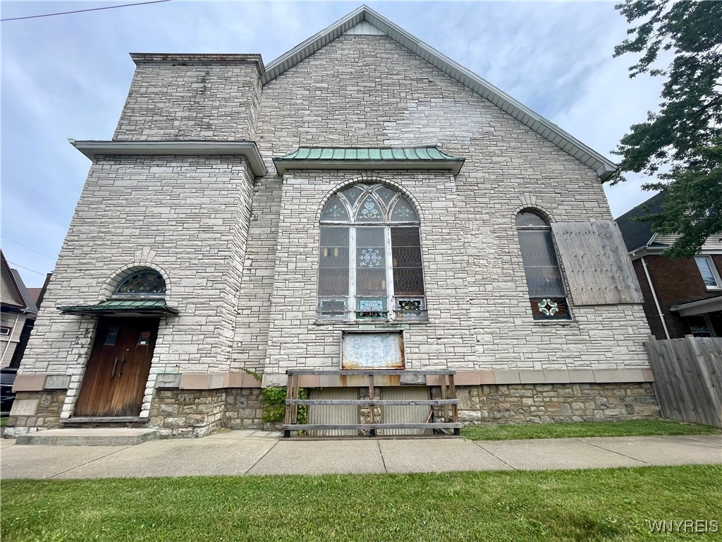 photo undefined: 1002 Niagara Avenue, Niagara Falls NY 14305