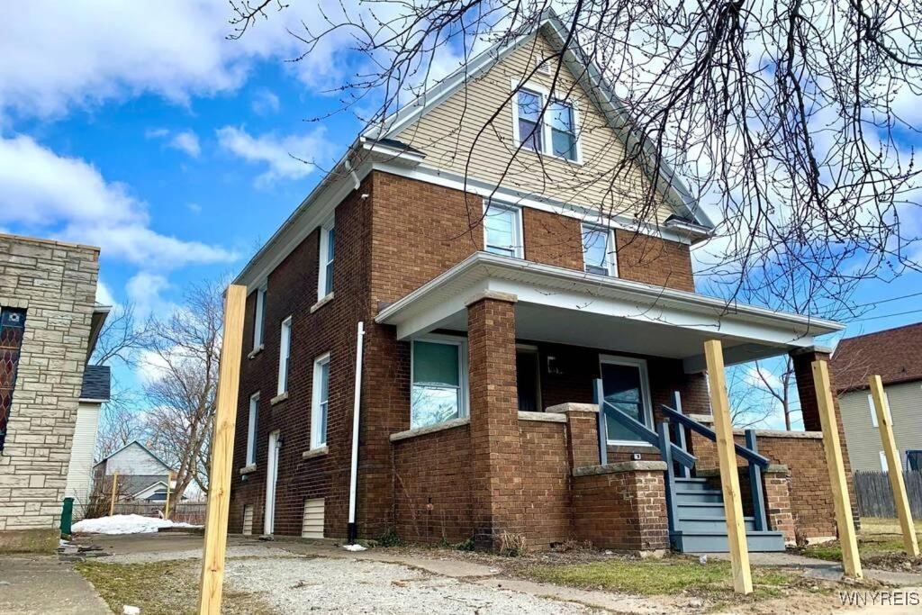 photo undefined: 1008 Niagara Avenue, Niagara Falls NY 14305