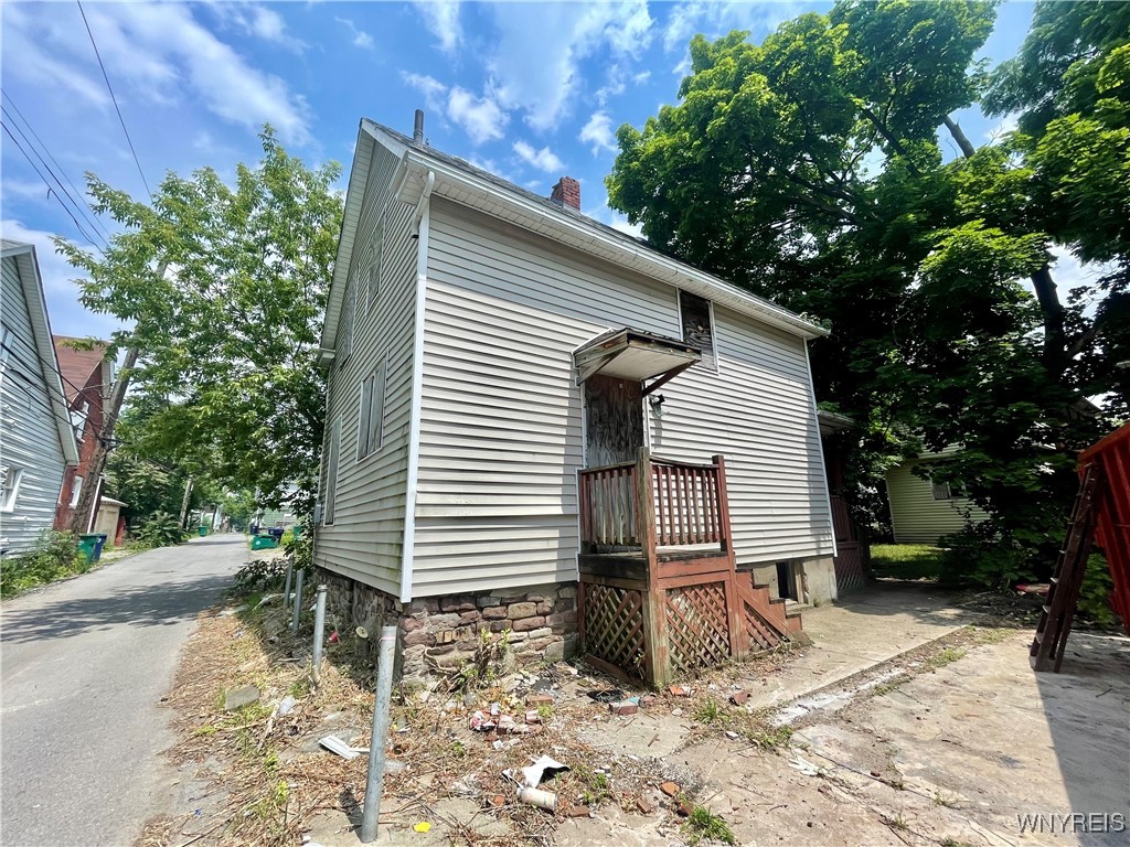 photo MBs: 524 10th Street, Niagara Falls NY 14301