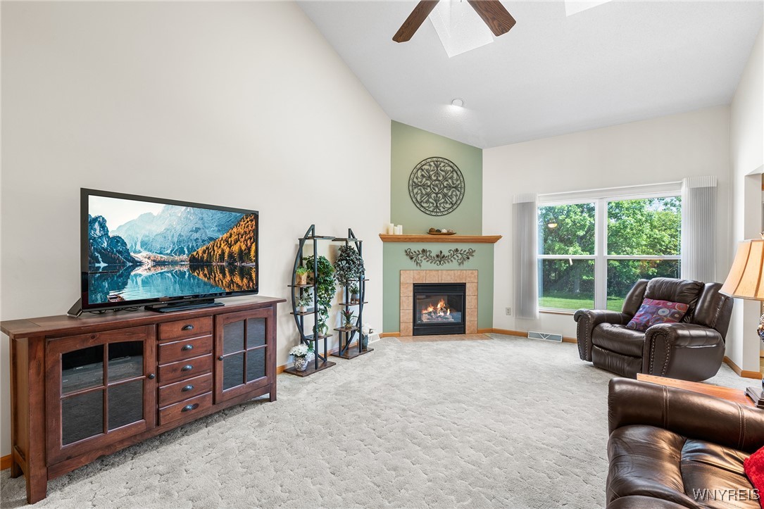 photo 3 : 6 Hedge Lane, Lancaster NY 14086