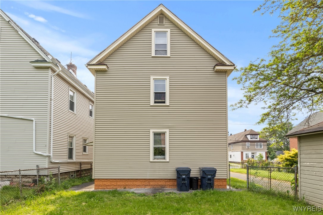 photo 3 : 1319 Electric Avenue, Lackawanna NY 14218