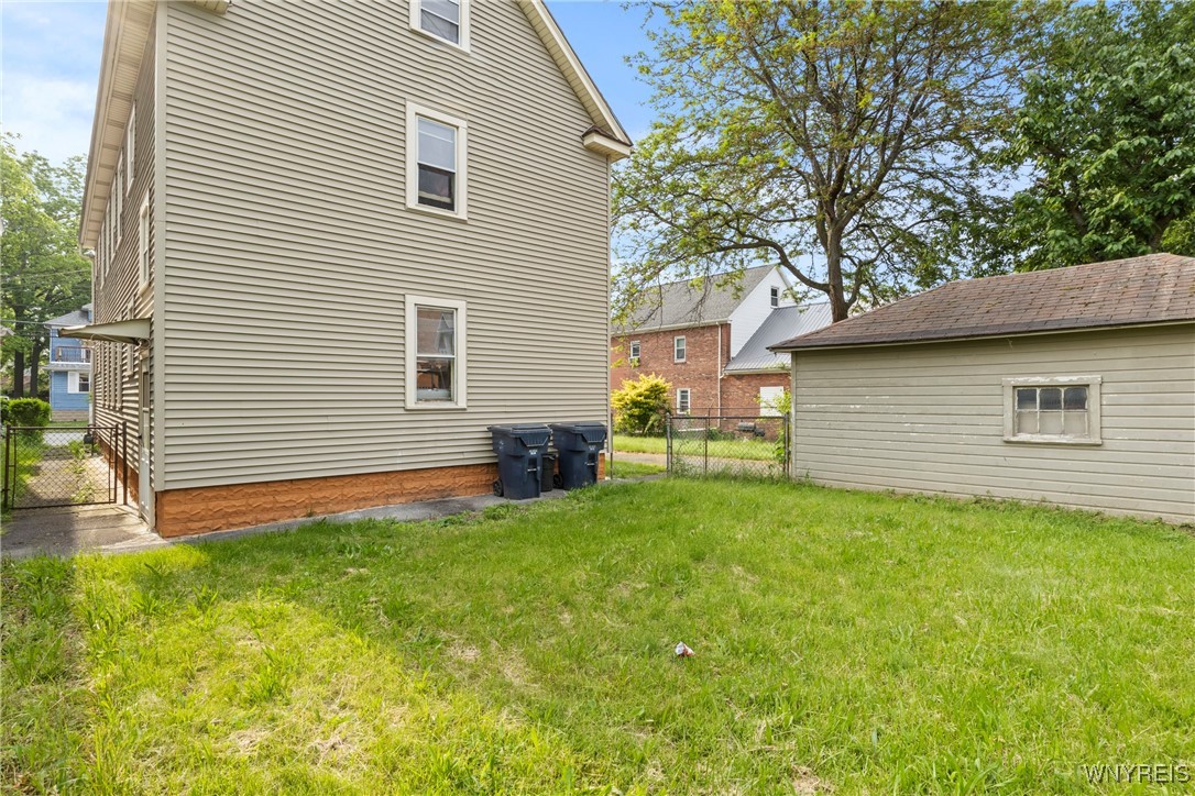 photo 4 : 1319 Electric Avenue, Lackawanna NY 14218