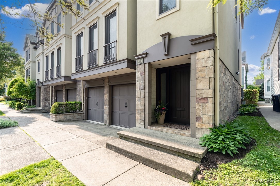 photo PhUG0M9o: 673 Potomac Avenue, Buffalo NY 14222