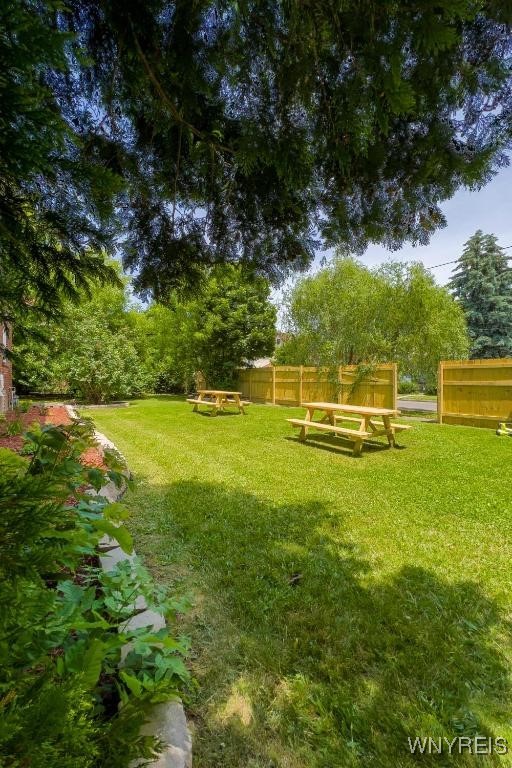photo 2 : 2218 Ferry Avenue, Niagara Falls NY 14301