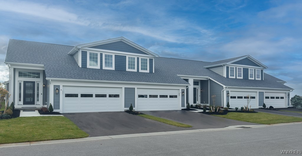 photo Sk7Q711y3nZO84v8aVpE4Q4IQiL8lU: 10 White Orchid Way, Lancaster NY 14086