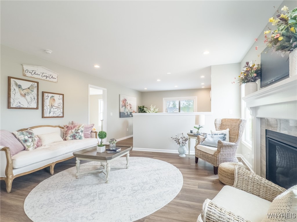 photo 2 : 16 White Orchid Way, Lancaster NY 14086