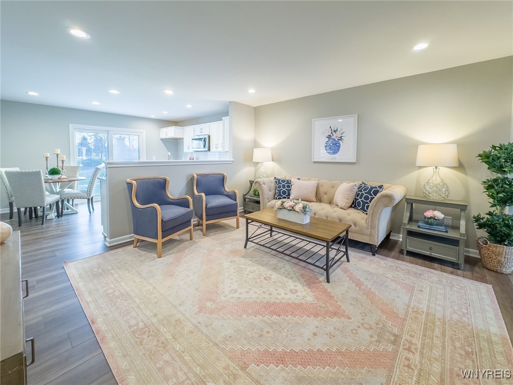 photo 4 : 14 White Orchid Way, Lancaster NY 14086