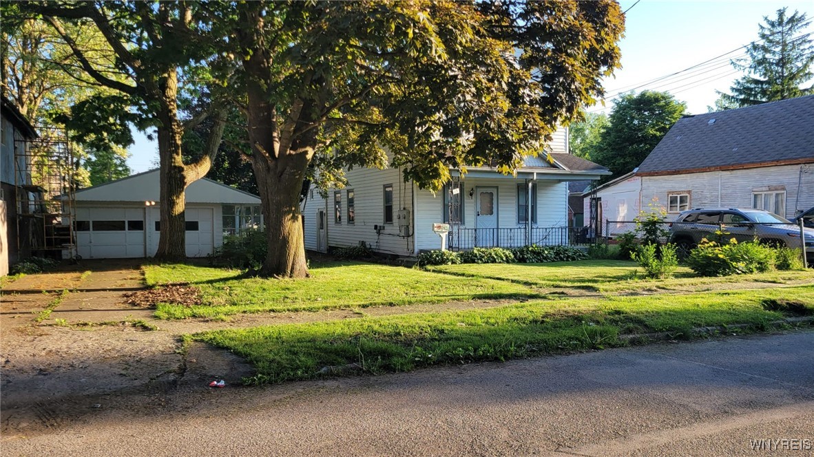 photo iMCGWMdQOM7CQiaDZ: 15 Gravel Place, Lackawanna NY 14218