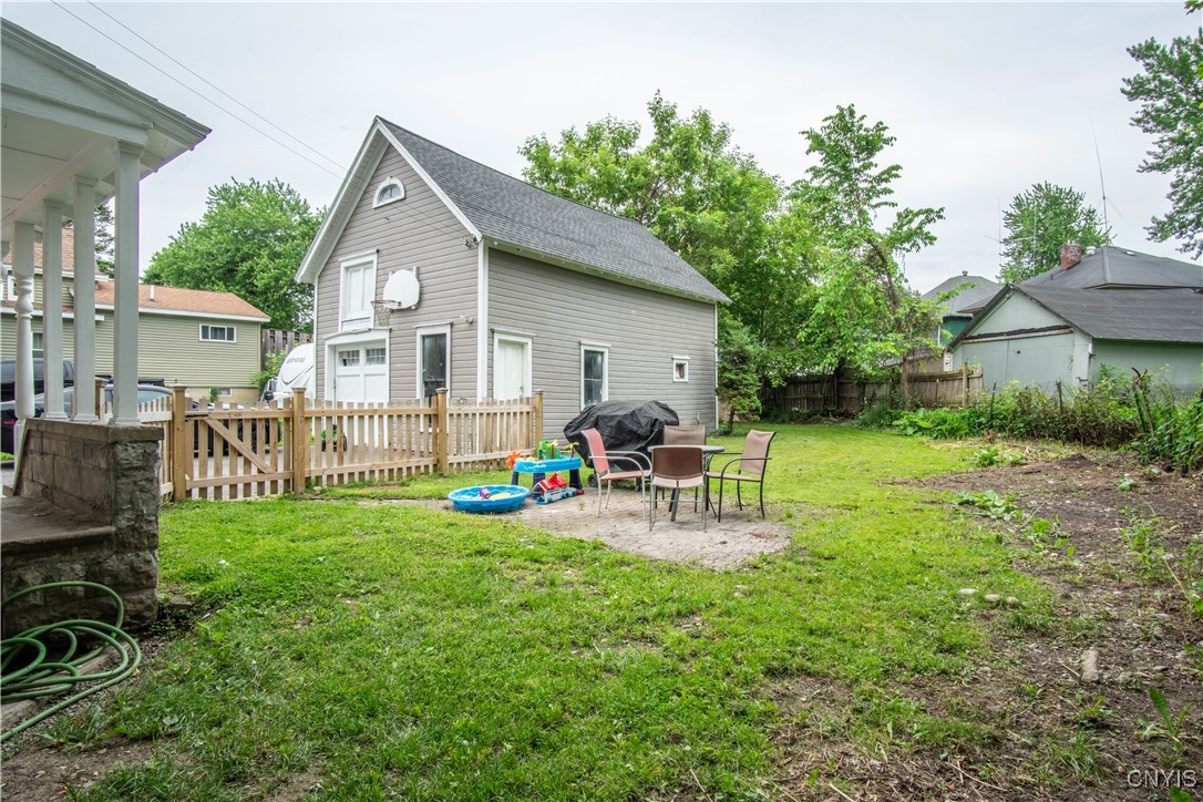 photo kkyQv9vYuDEEJleAmXxxft0LfMDB0ubKA: 449 S Massey Street, Watertown City NY 13601