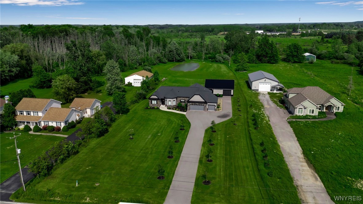 photo HU6mEqOfjYx4j6jVNU8g865GET7EM: 5815 Newhouse Road, Clarence NY 14051