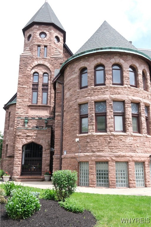 photo 5RGmvmUeVDhK9jz7Q: 233 Richmond Avenue 3, Buffalo NY 14222