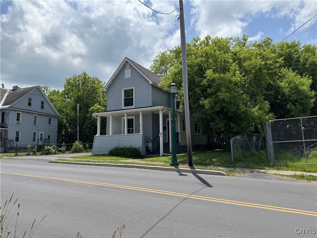 photo 2 : 241 West Main Street, Watertown City NY 13601