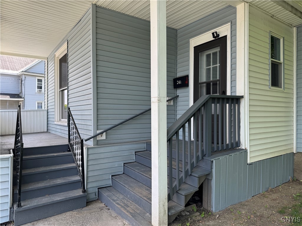 photo 4 : 241 West Main Street, Watertown City NY 13601