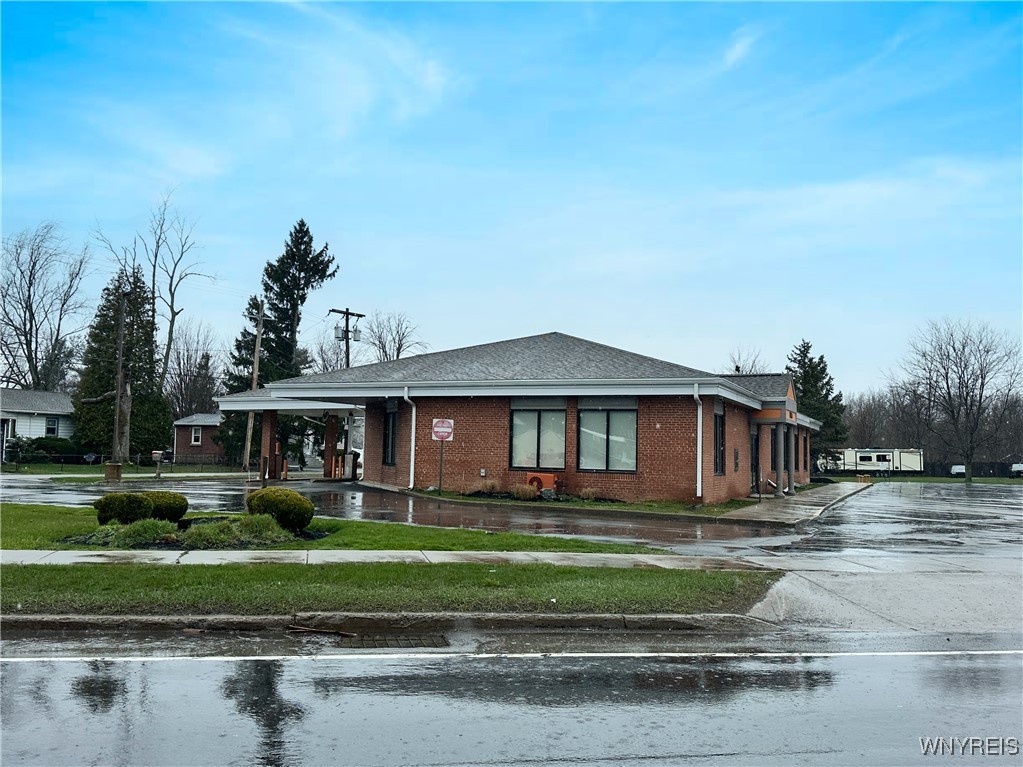 photo 3 : 6840 Erie Road, Evans NY 14047