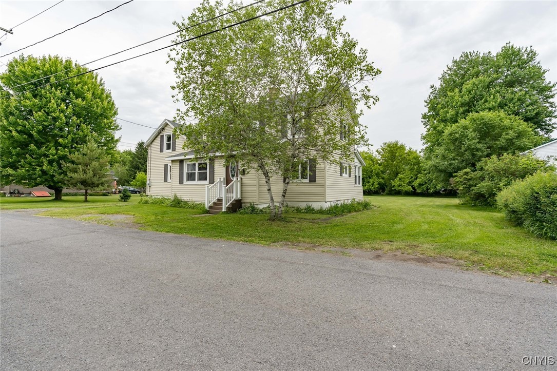photo DQAe0OYhw: 157 Dorsey Street, Watertown City NY 13601