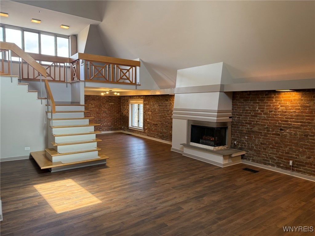 photo 1 : 871 Delaware Avenue 17, Buffalo NY 14209