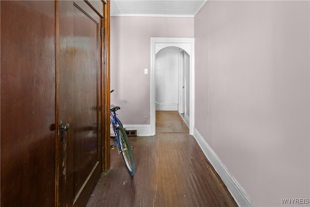 photo 3 : 319 Ferry Avenue, Niagara Falls NY 14301