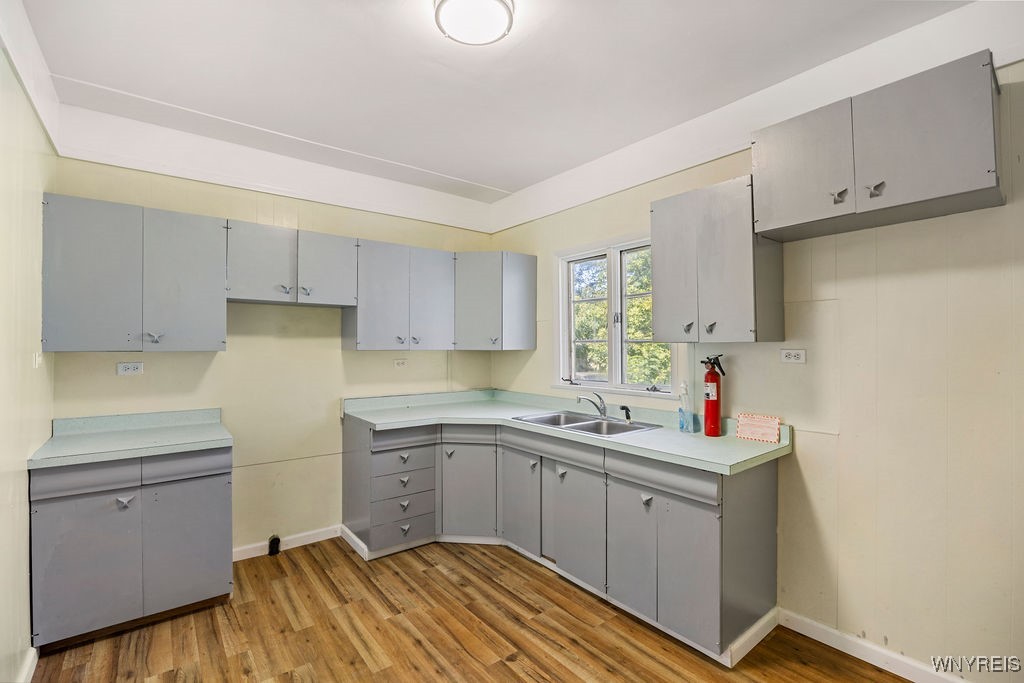 photo 4 : 2424 Cudaback Avenue, Niagara Falls NY 14303