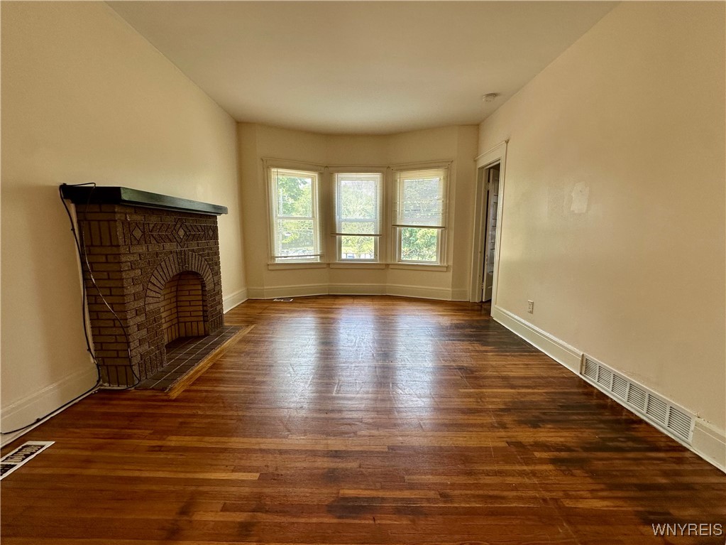 photo 2 : 127 Hayden St, Buffalo NY 14210