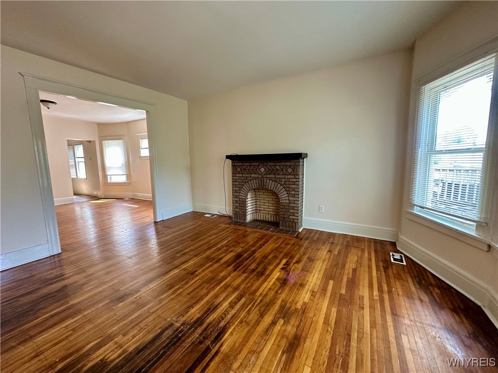 photo 3 : 127 Hayden St, Buffalo NY 14210