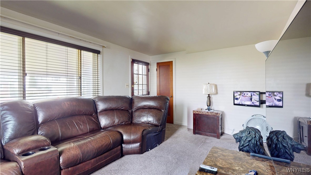 photo 3 : 115 Southgate Road, Cheektowaga NY 14215