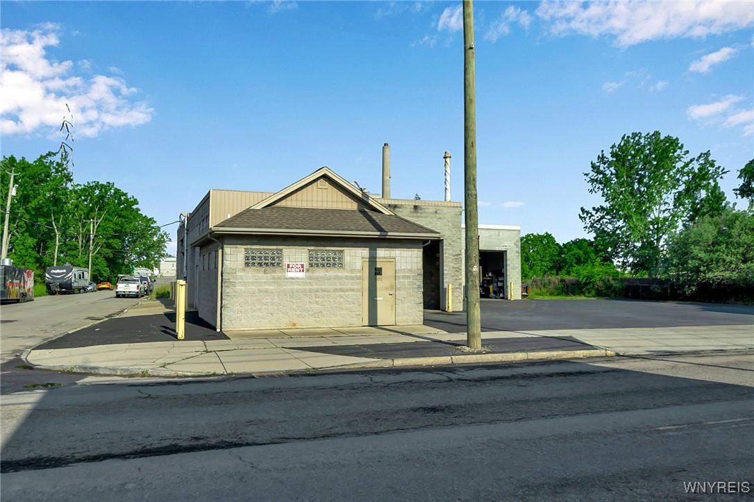 photo 3 : 402 56th Street, Niagara Falls NY 14304