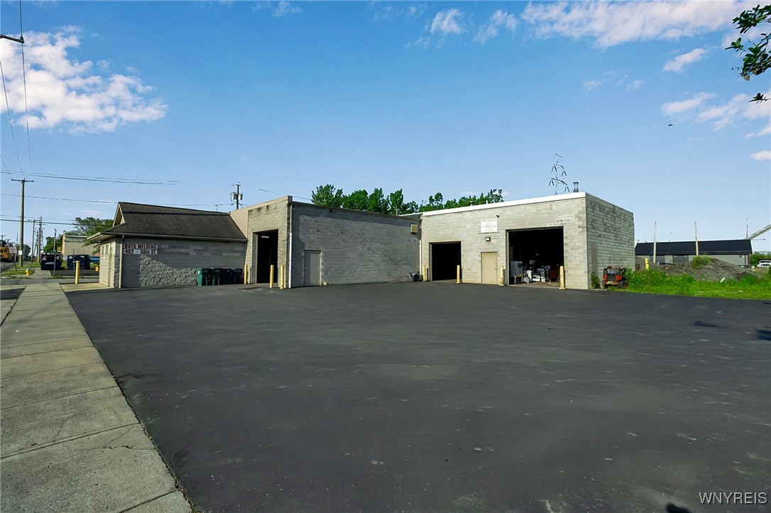 photo dvAimCk: 402 56th Bay #3 Street, Niagara Falls NY 14304