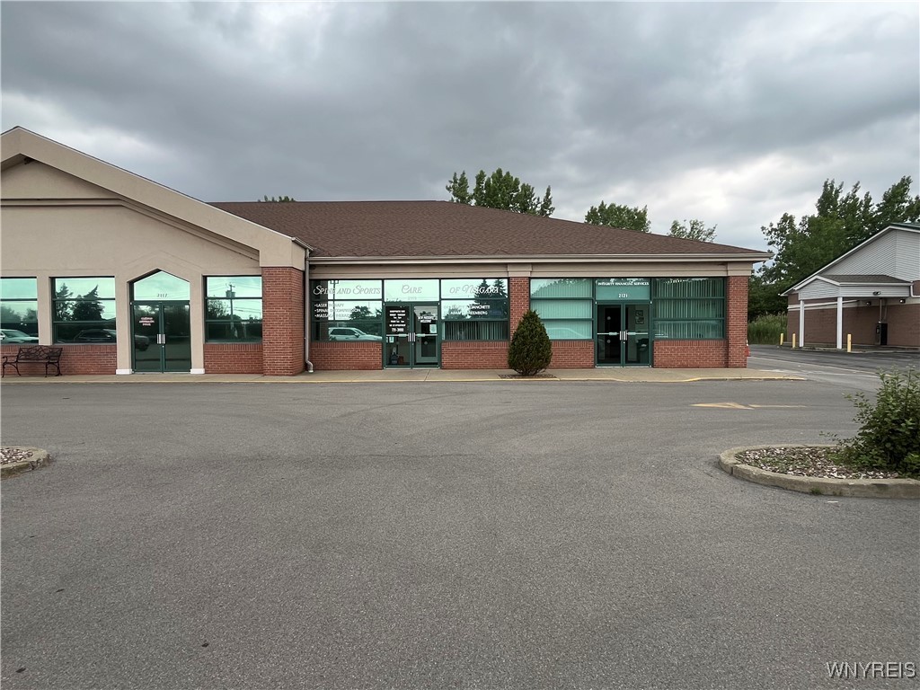 photo 3 : 2121 Sawyer Drive, Wheatfield NY 14304
